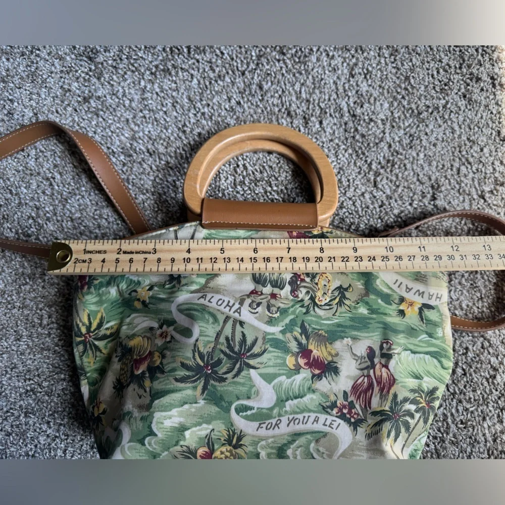 Relic Brand Wooden Handled cross body hawaiian style Handbag - Picture 10 of 11